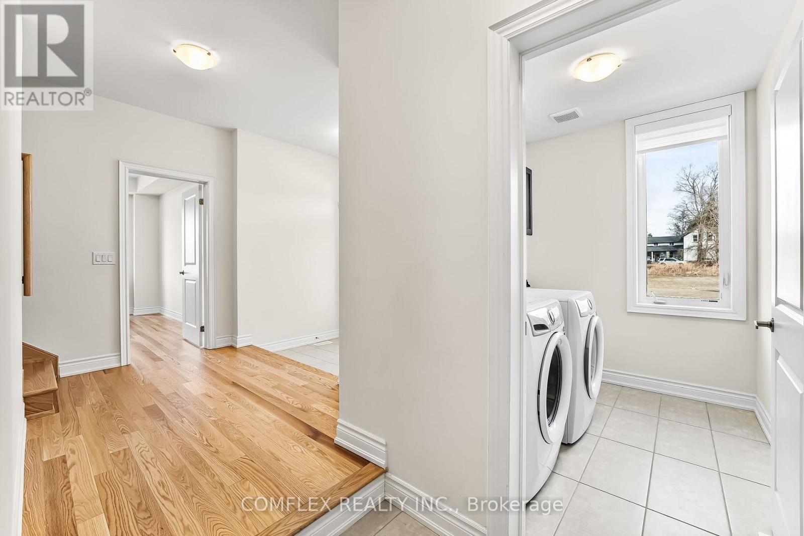 Photo 10 of 2832 Tippett Mews, Pickering ON