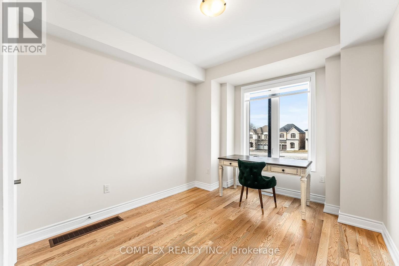 Photo 14 of 2832 Tippett Mews, Pickering ON