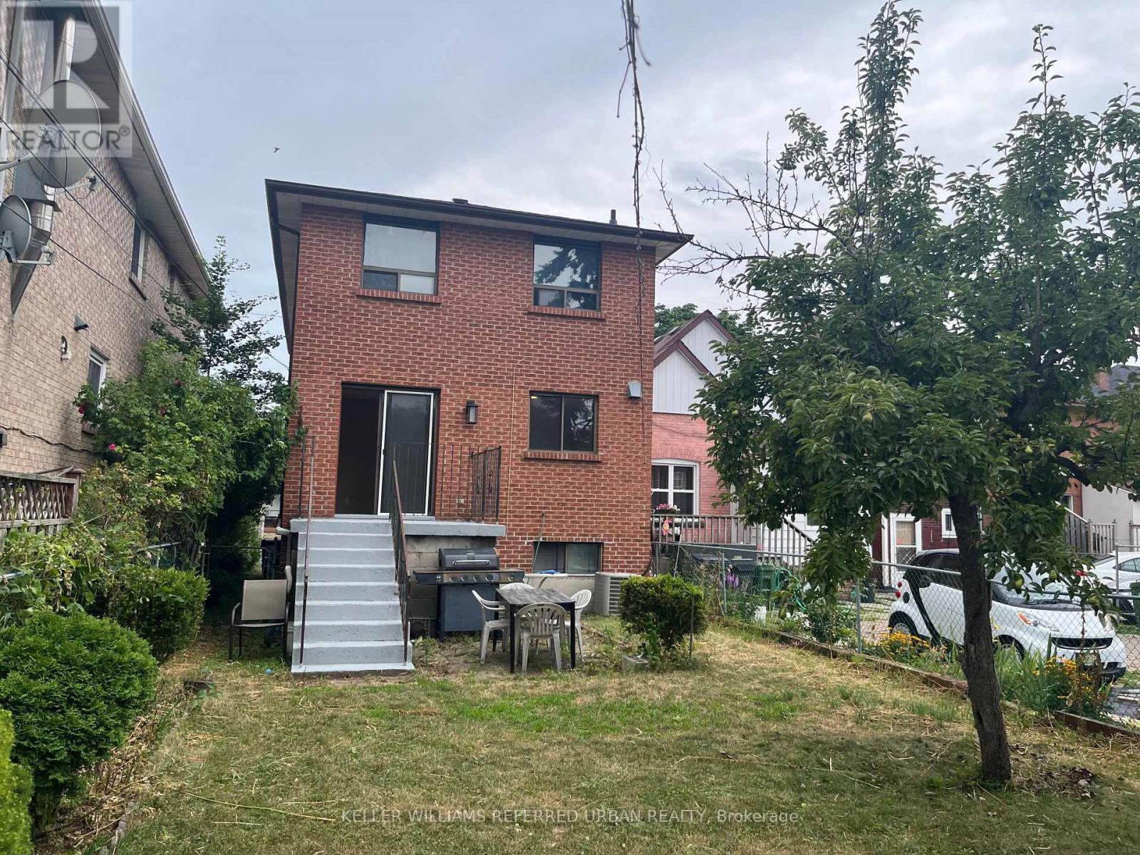 Photo 7 of Main 222 Mortimer Avenue, Toronto ON