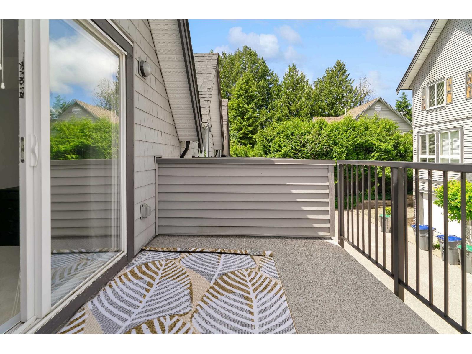 Photo 8 of 104 14555 68 Avenue, Surrey BC