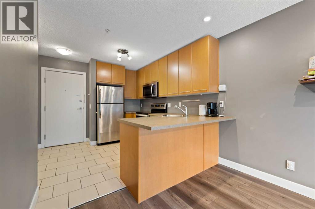 Single Family House for Sale in   Richard Court SW Lincoln Park Calgary 