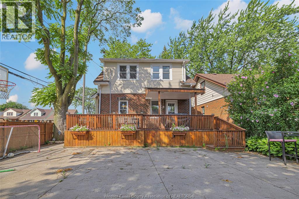 Photo 31 of 1494 Pierre, Windsor ON