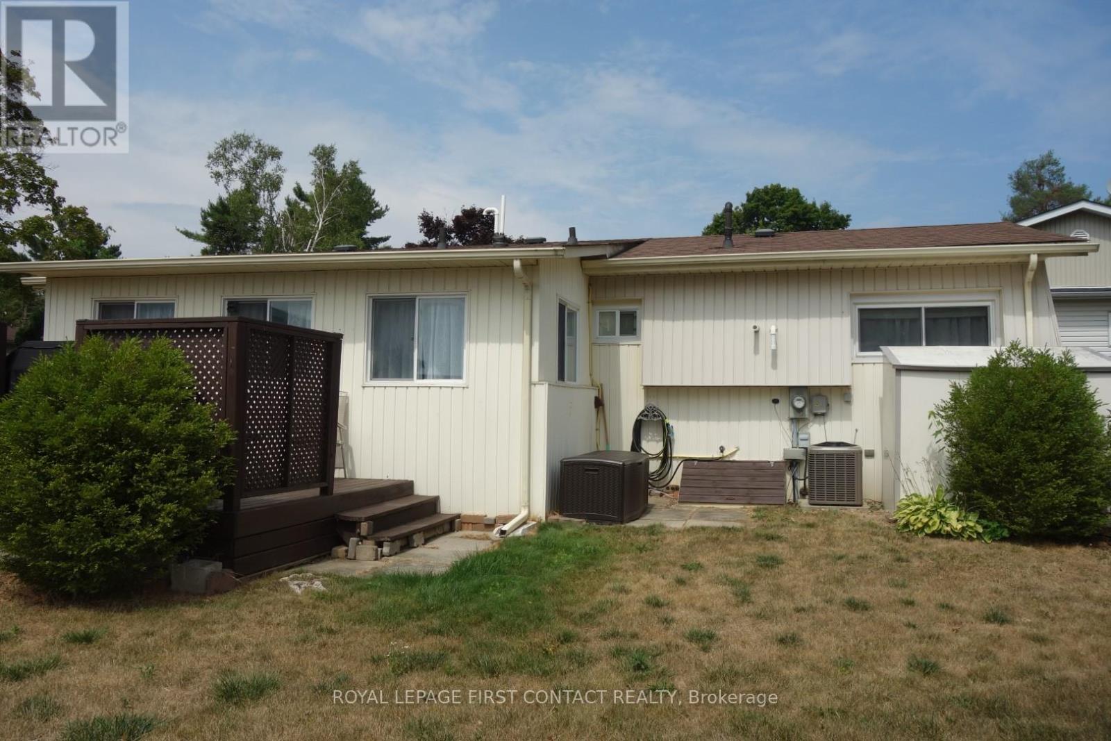 Photo 27 of 23 Mimosa Crescent, Innisfil ON