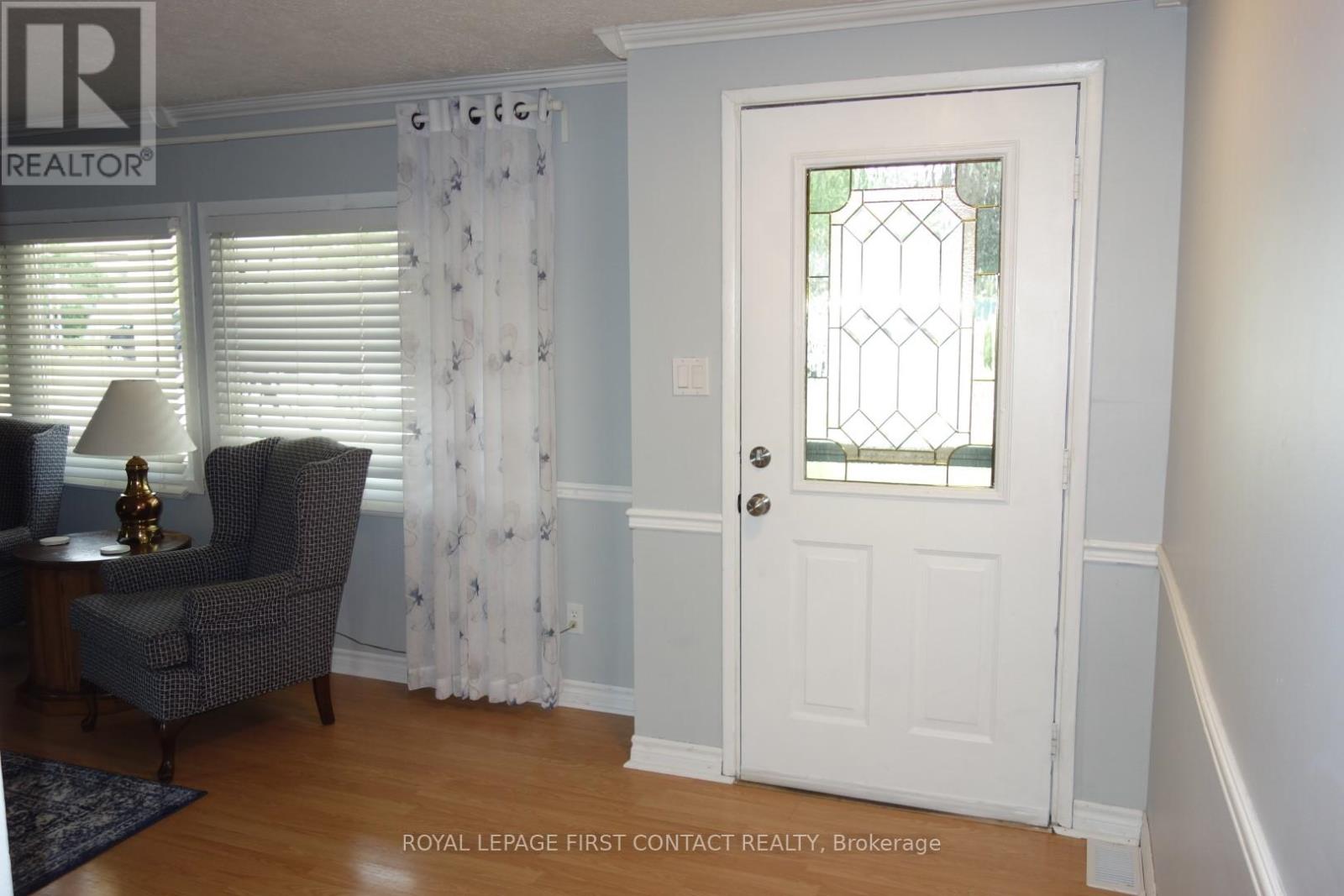 Photo 7 of 23 Mimosa Crescent, Innisfil ON