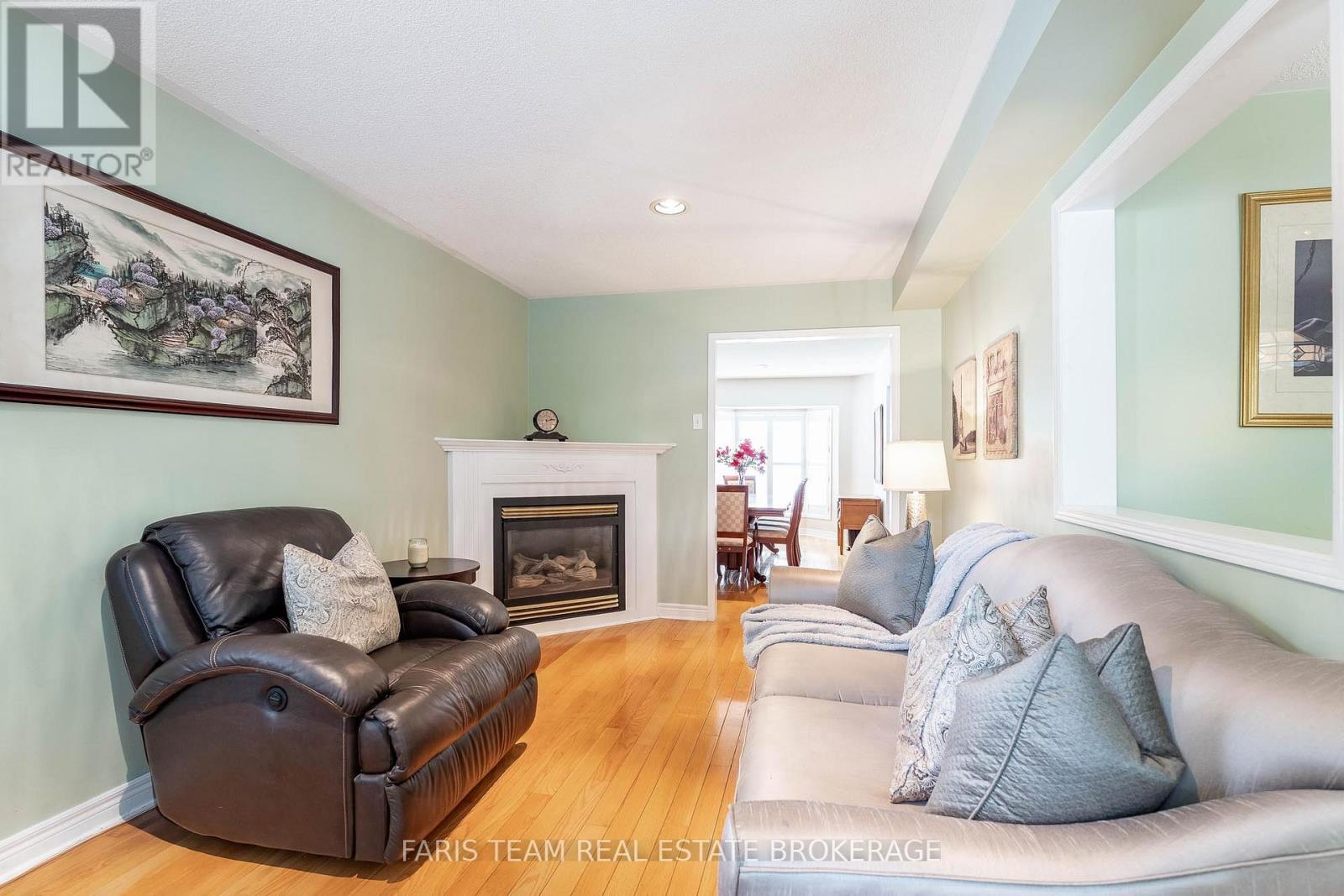 Photo 27 of 306 Tupper Boulevard, New Tecumseth ON