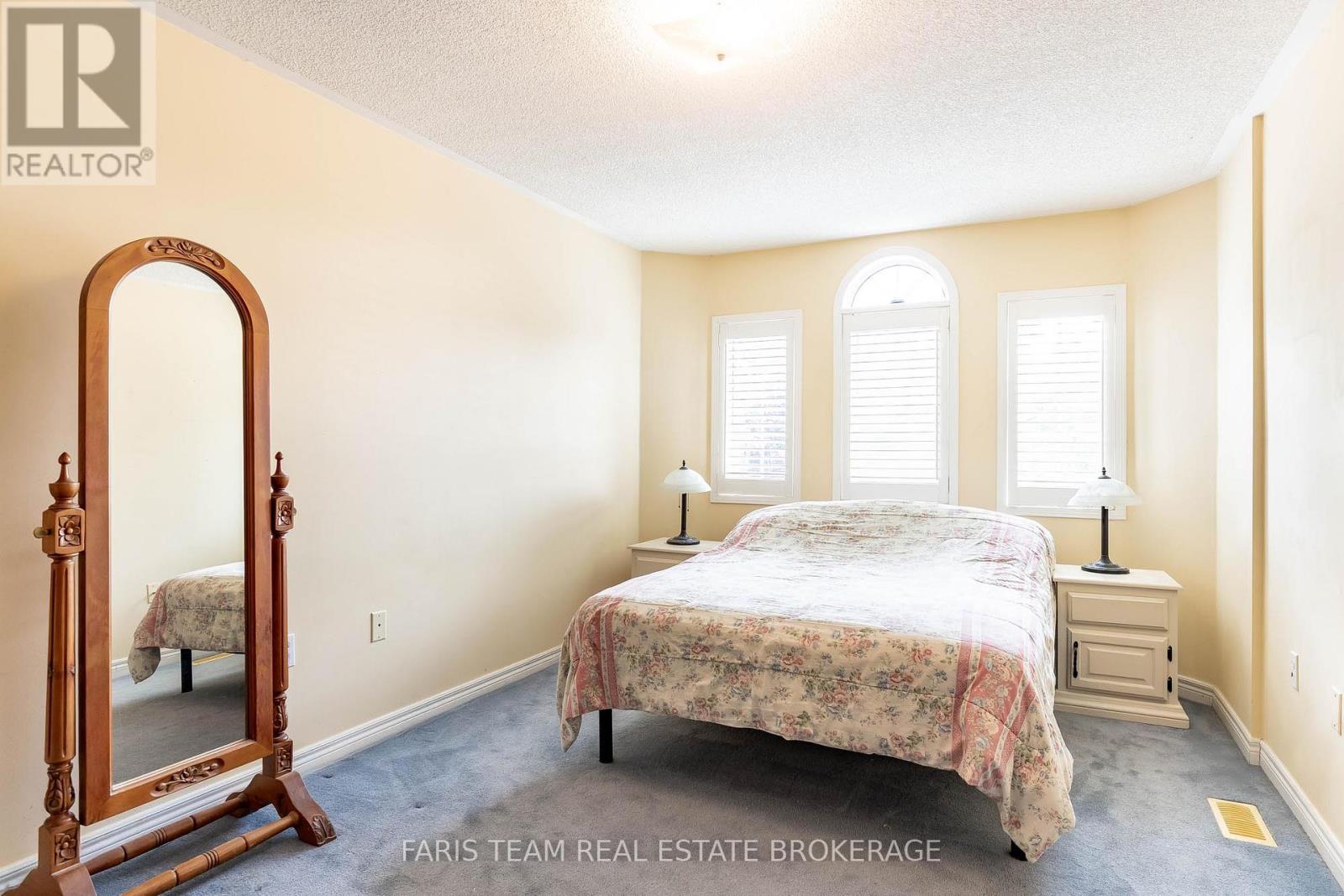 Photo 18 of 306 Tupper Boulevard, New Tecumseth ON