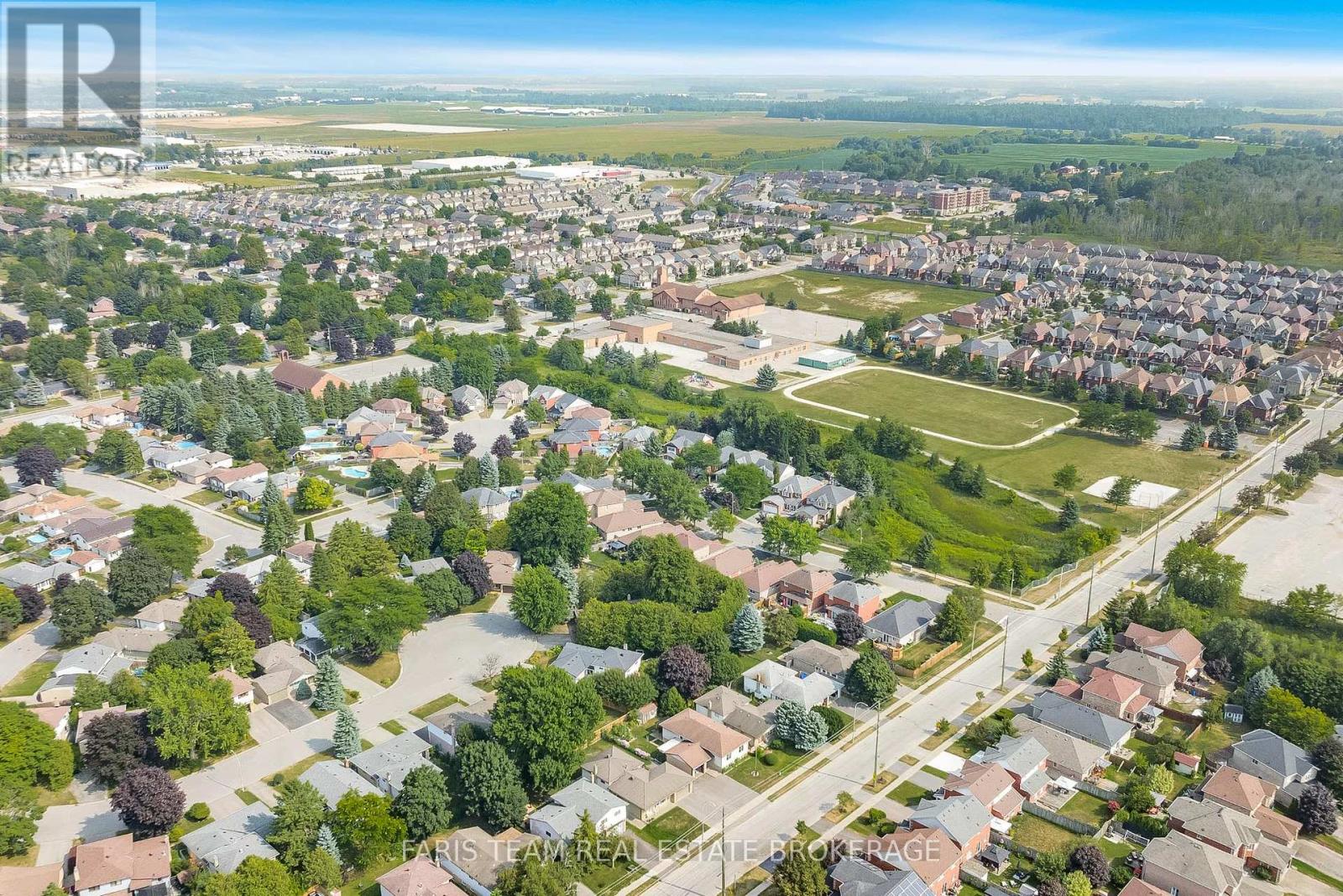 Photo 16 of 306 Tupper Boulevard, New Tecumseth ON
