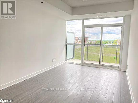 Photo 10 of 317 681 Yonge Street, Barrie ON