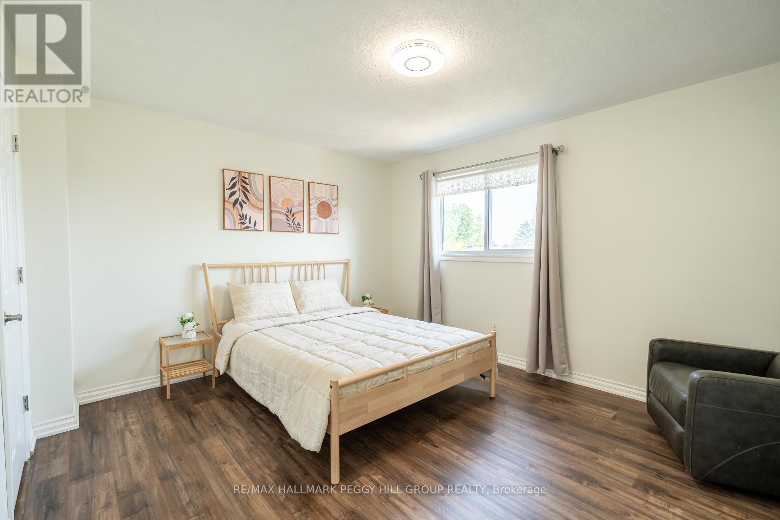 Photo 6 of 12 Cuthbert Street, Barrie ON