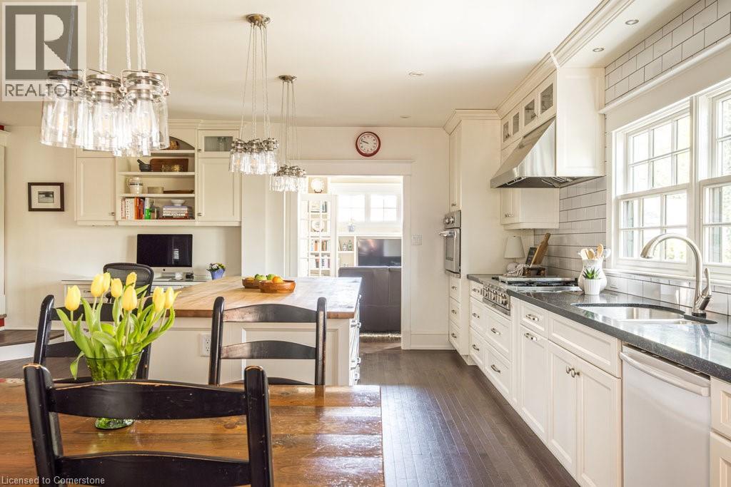 Photo 19 of 34 Amelia Street, Hamilton ON