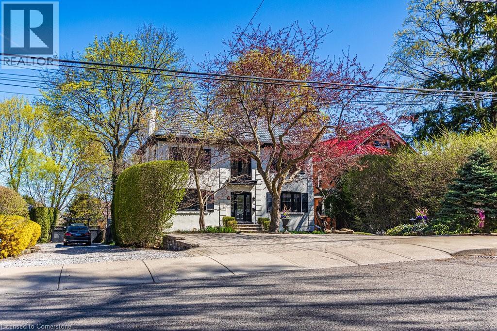 Photo 4 of 34 Amelia Street, Hamilton ON