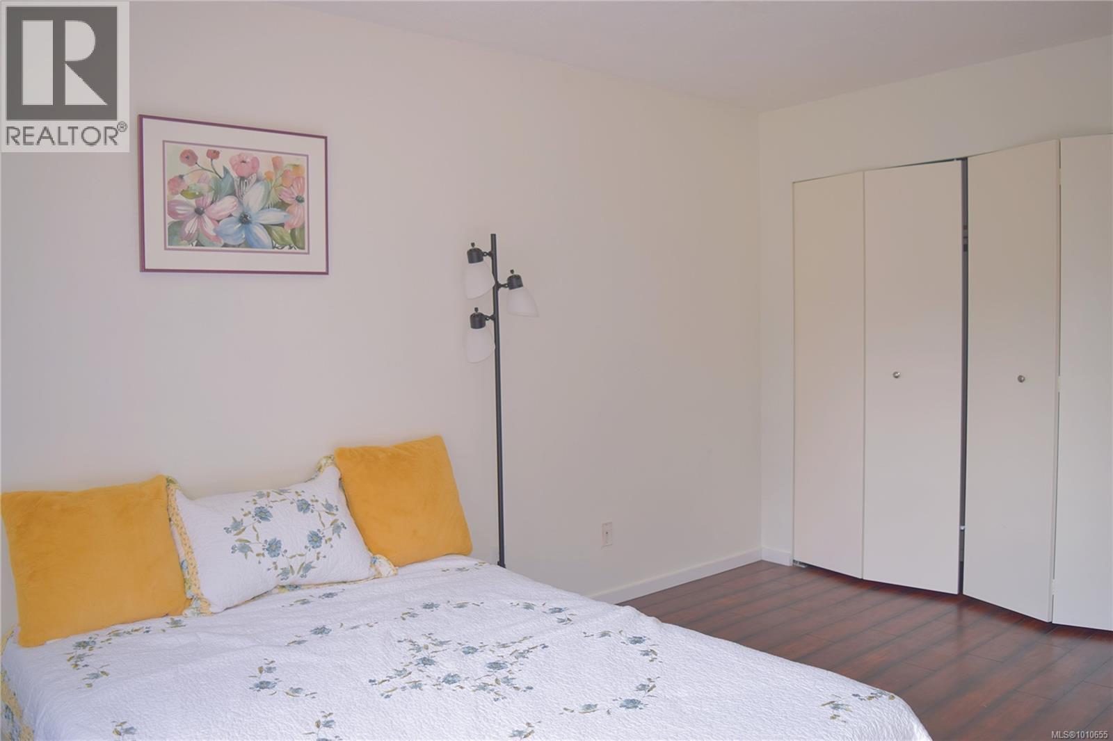 101 1870 McKenzie Avenue, Saanich