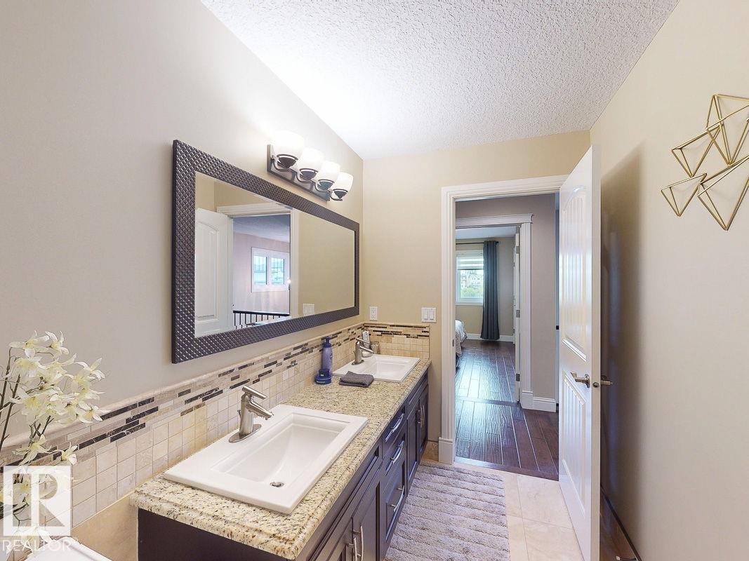 Photo 33 of 10617 174 A Av Nw, Edmonton AB