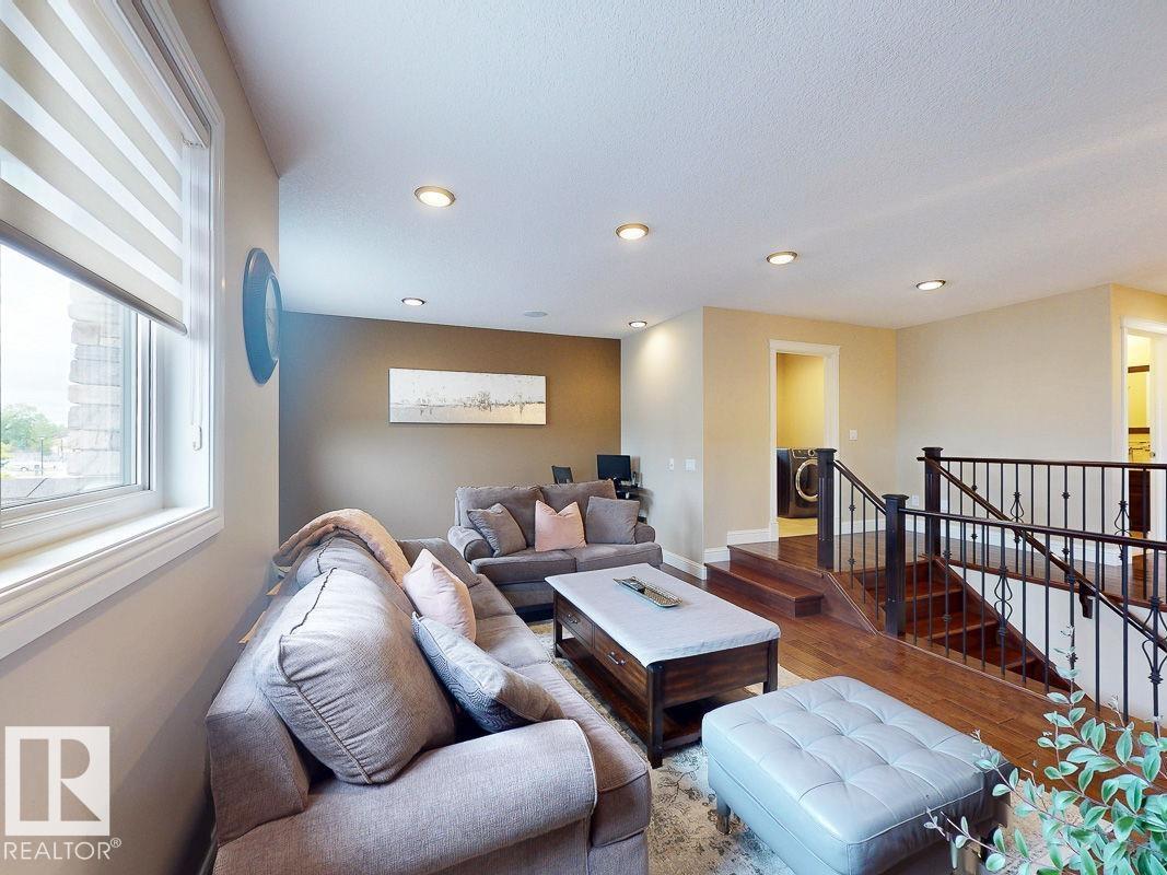 Photo 7 of 10617 174 A Av Nw, Edmonton AB