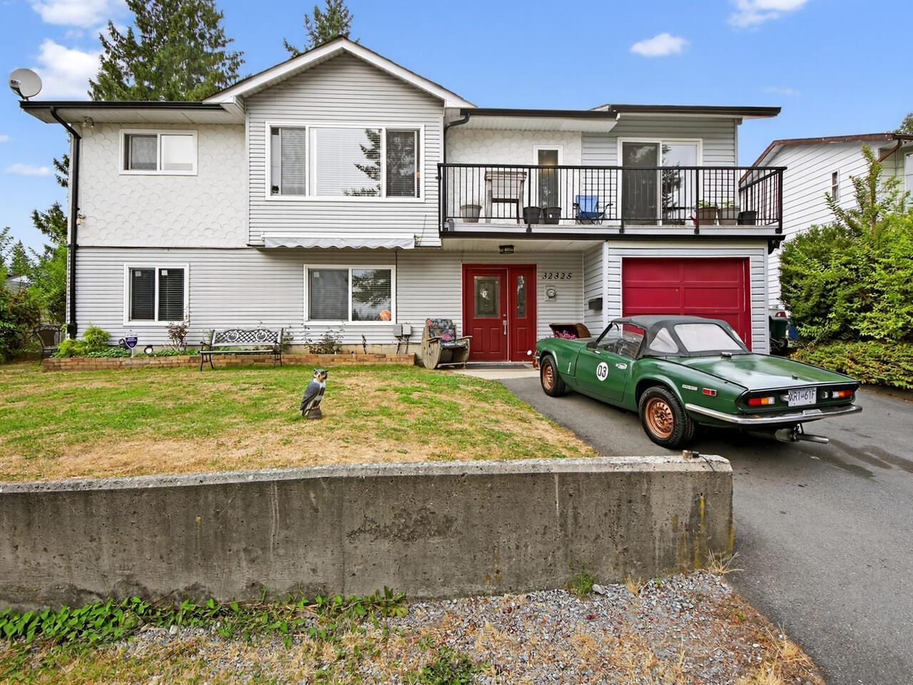 Photo 1 of 32325 Ptarmigan Drive, Mission BC