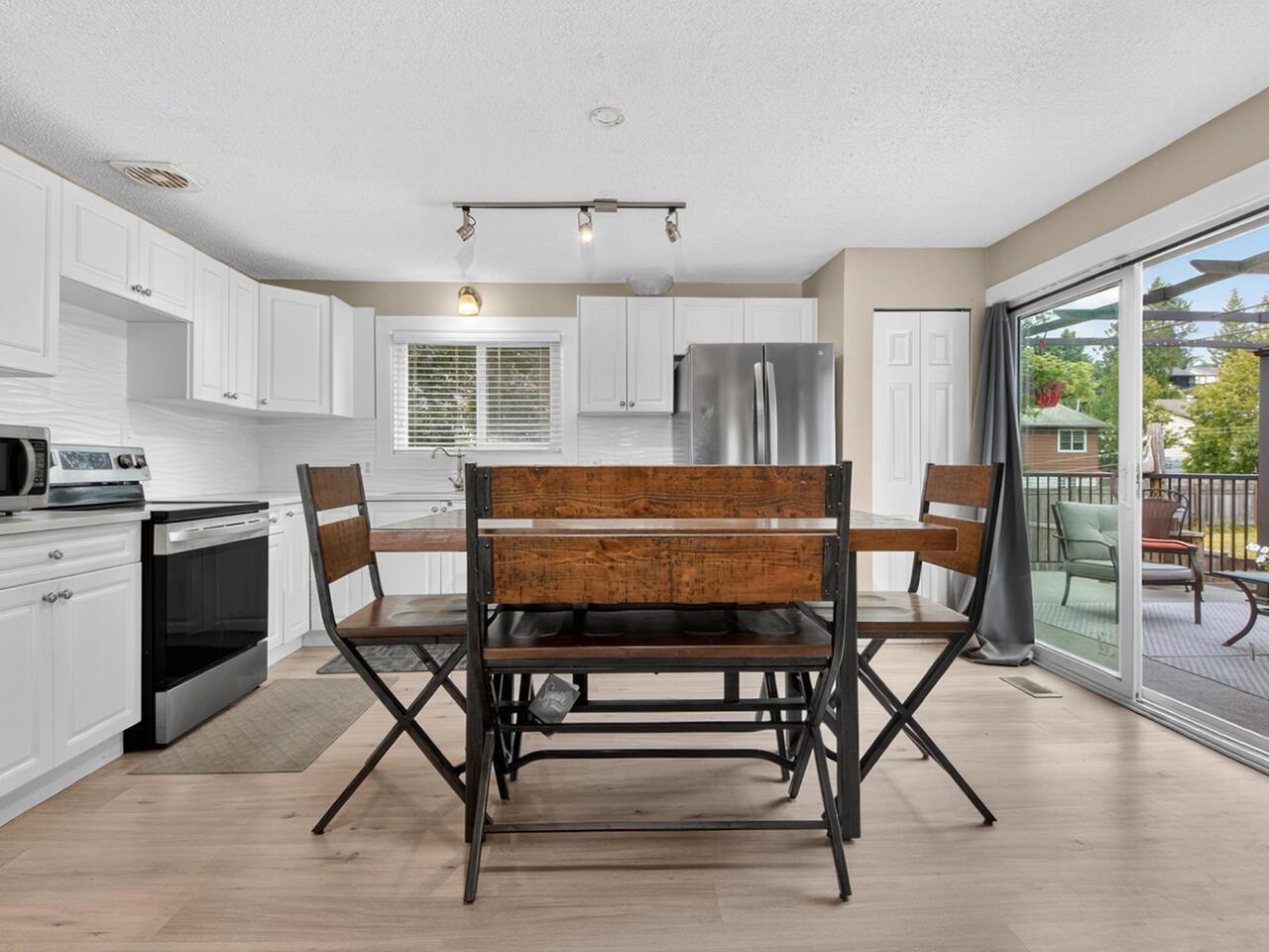 Photo 3 of 32325 Ptarmigan Drive, Mission BC