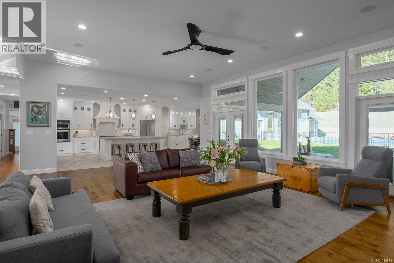 6181 Chase Dr, Port Alberni