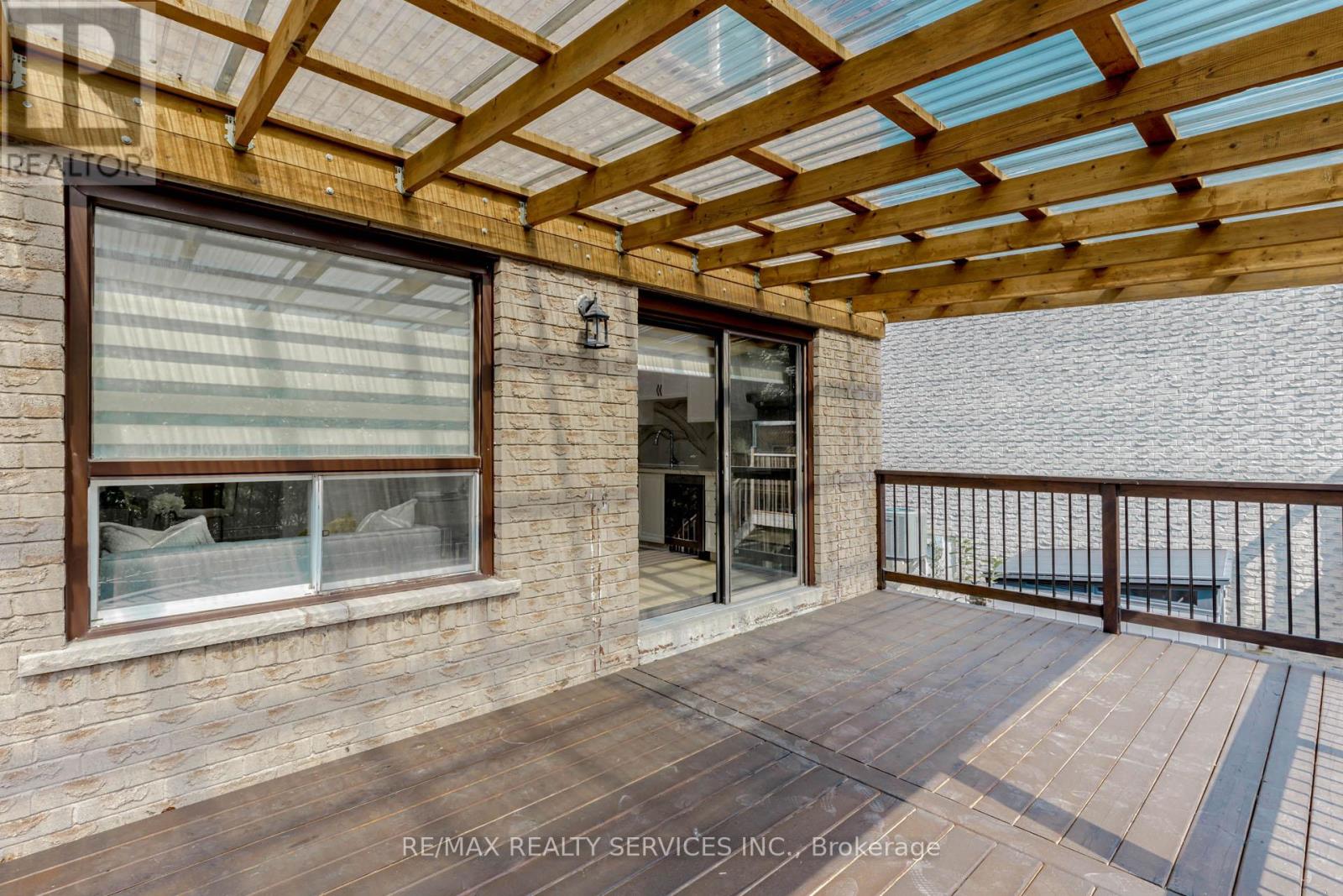 Photo 19 of 152 Blackfoot Trail, Mississauga ON