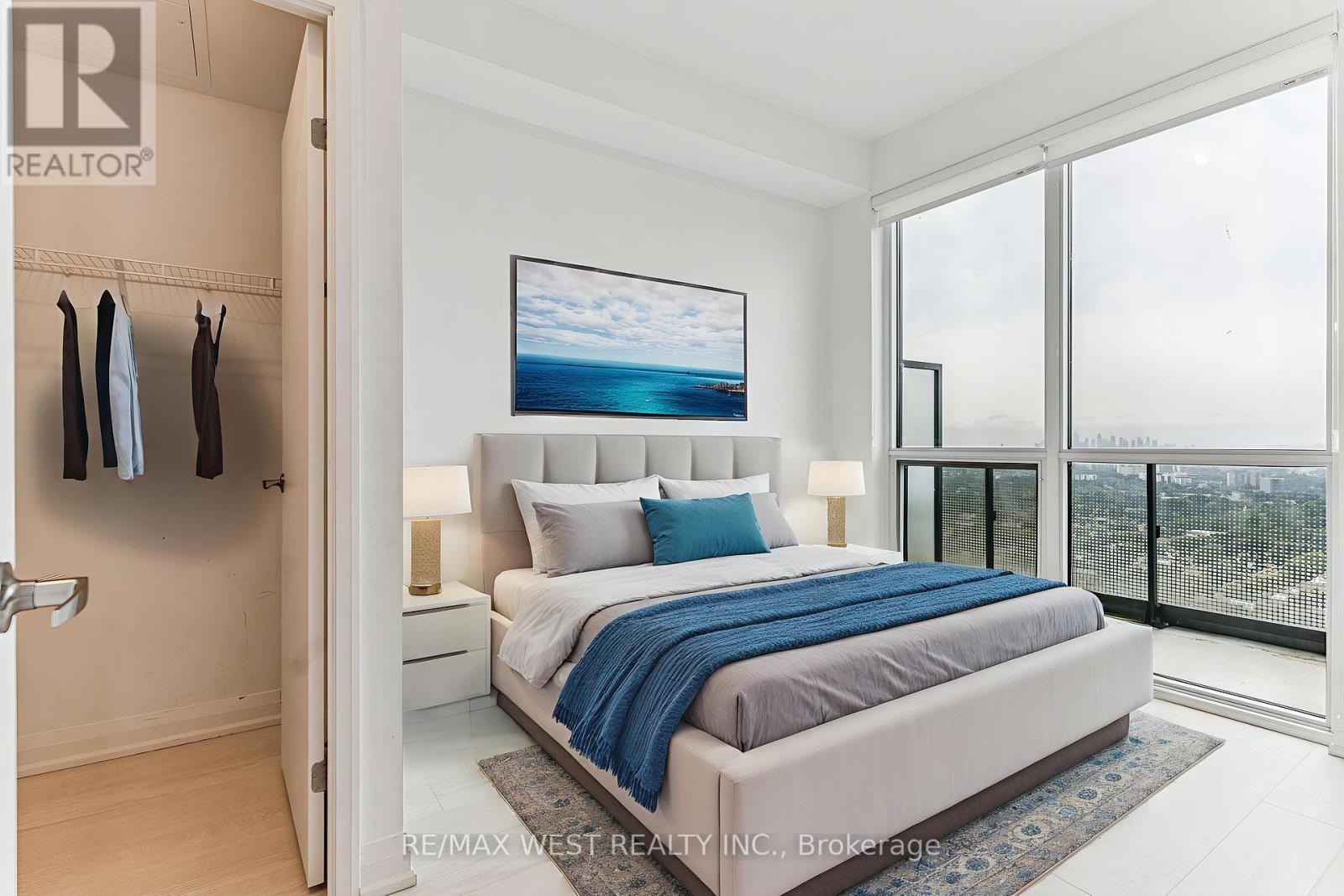 Photo 10 of 3310 30 Gibbs Road W, Toronto ON