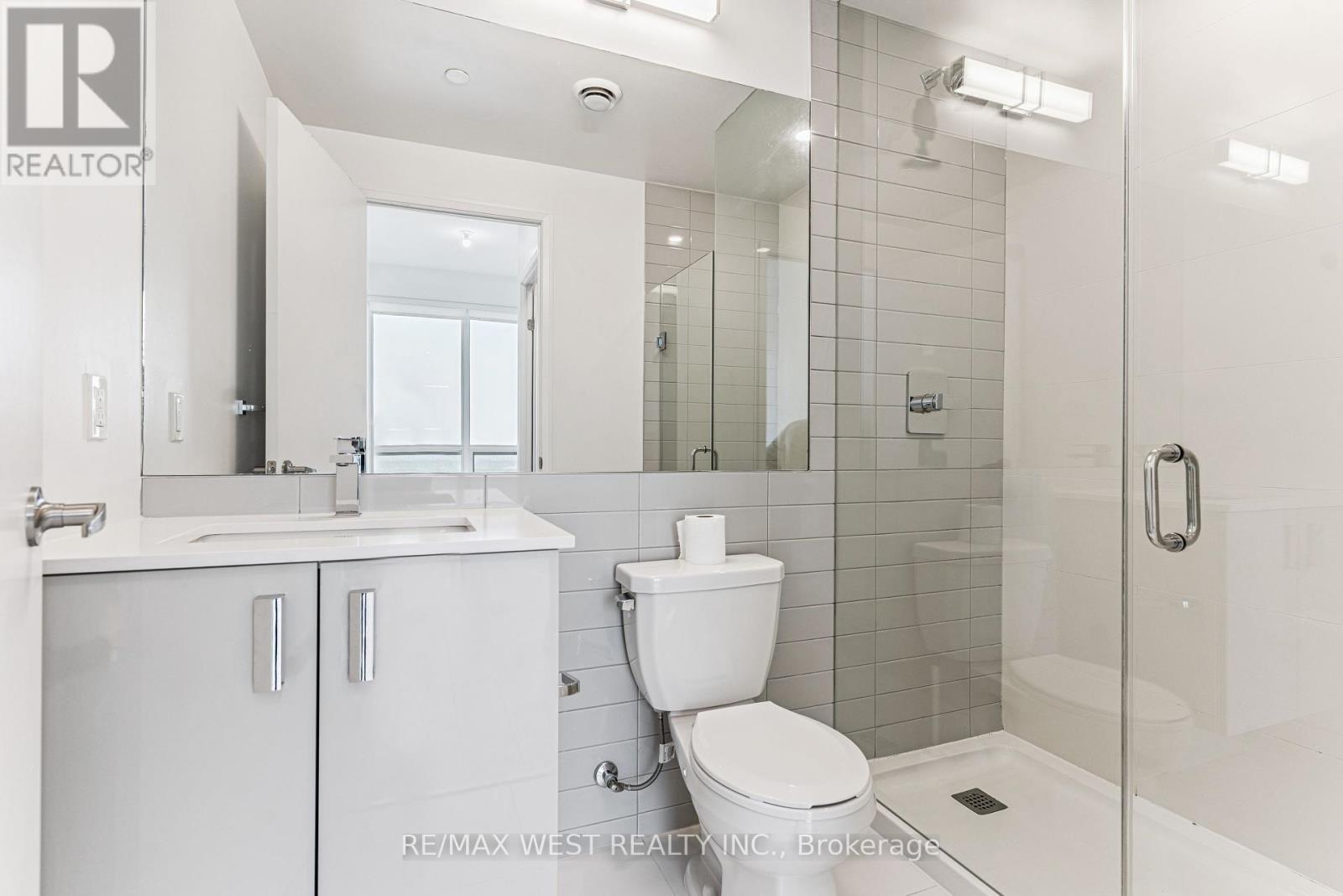 Photo 6 of 3310 30 Gibbs Road W, Toronto ON