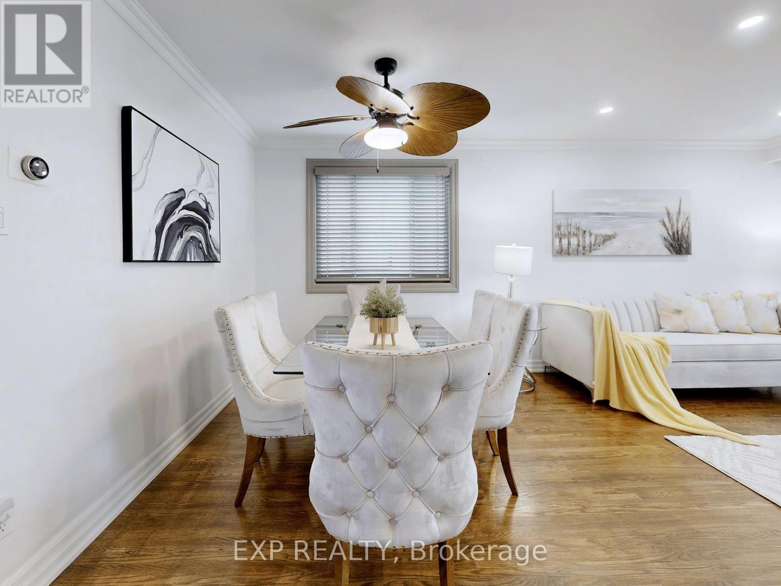 Photo 11 of 5 Lockton Crescent, Brampton ON