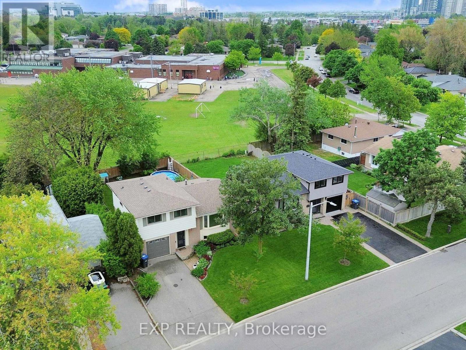 Photo 44 of 5 Lockton Crescent, Brampton ON