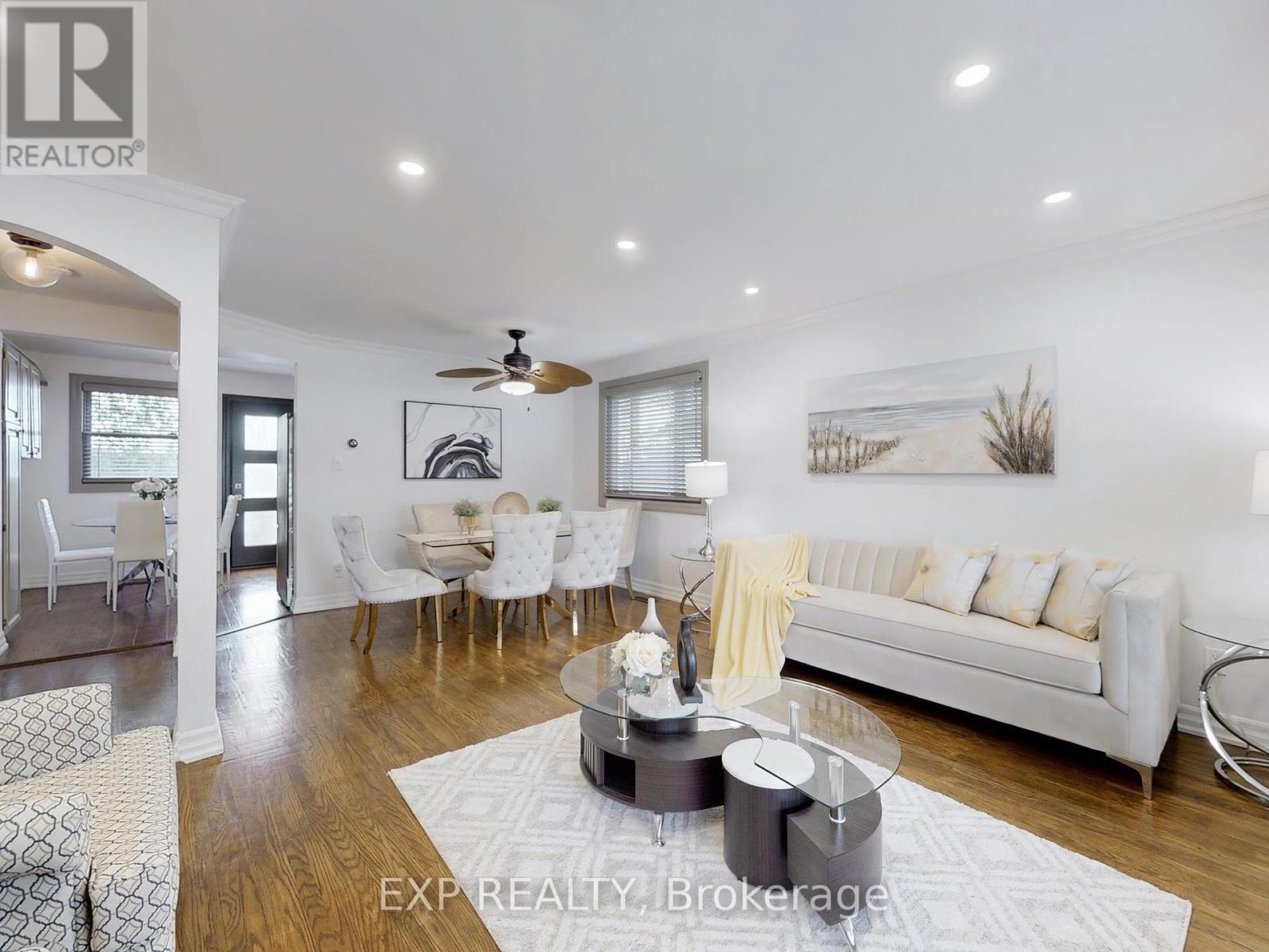 Photo 9 of 5 Lockton Crescent, Brampton ON