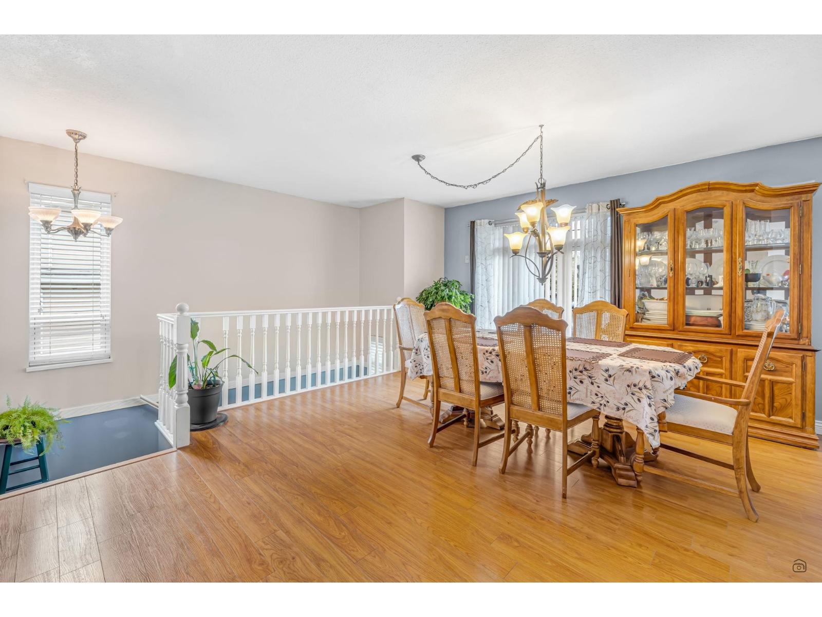 Photo 4 of 12841 69 Avenue, Surrey BC