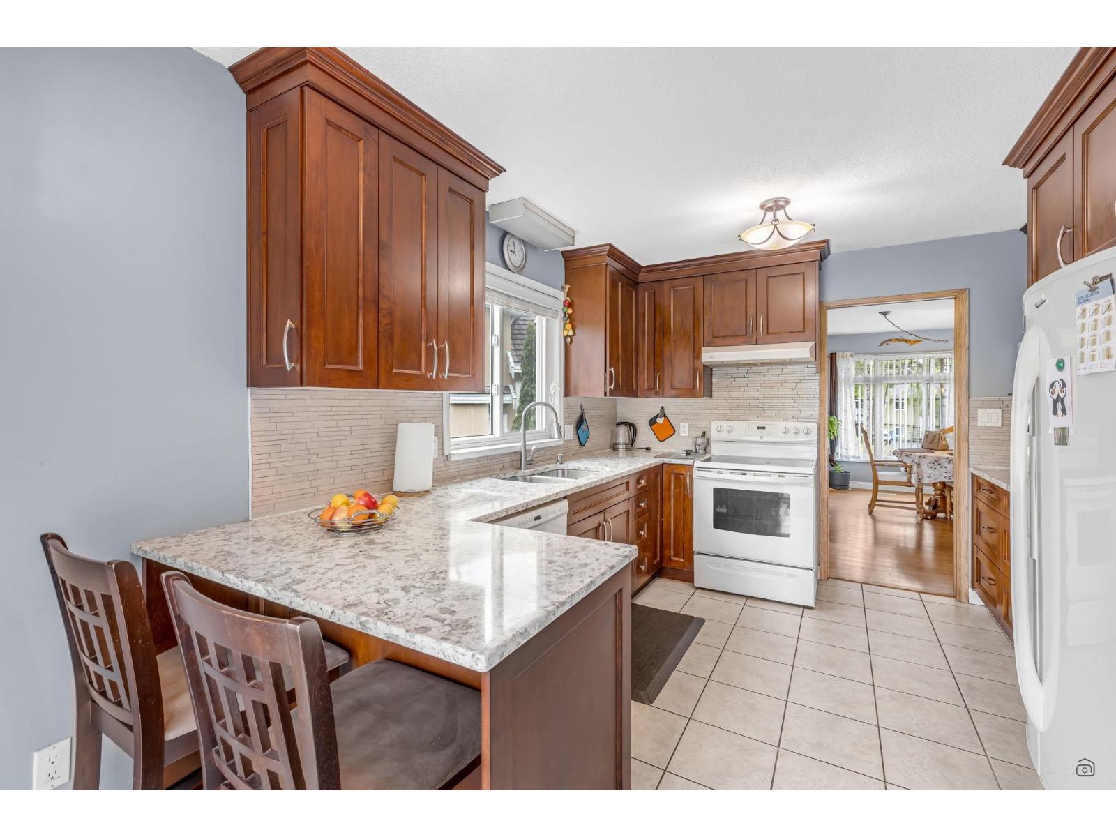 Photo 12 of 12841 69 Avenue, Surrey BC