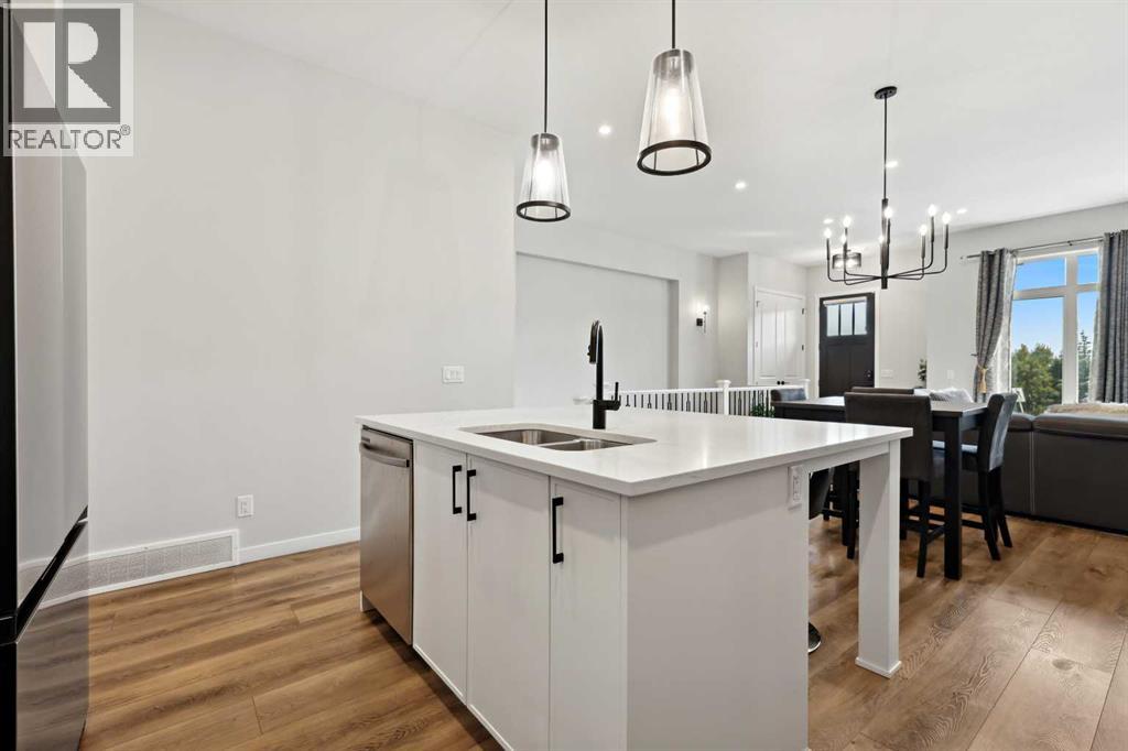 Photo 6 of 537 Marine Drive Se, Calgary AB