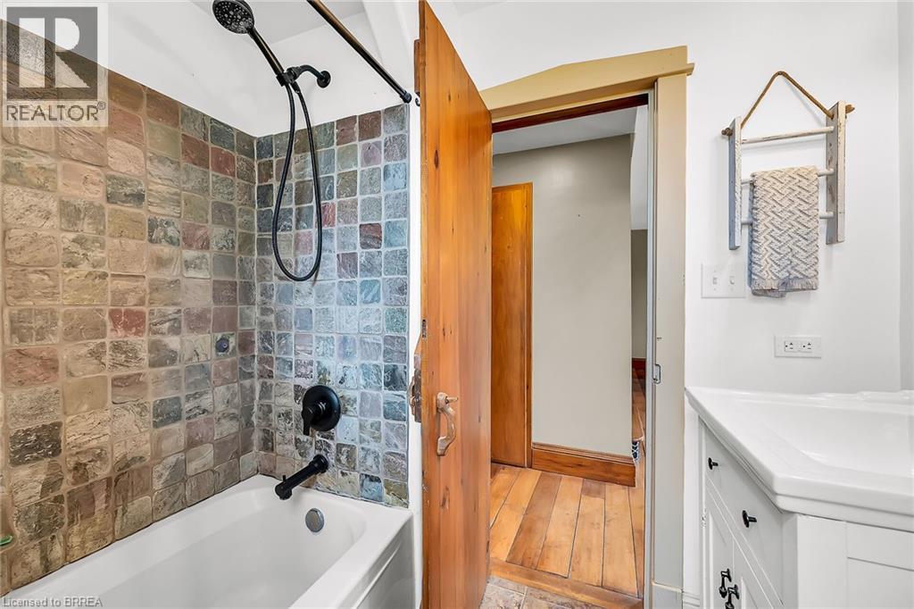 Photo 25 of 119 Wetmores Road, Mount Pleasant ON