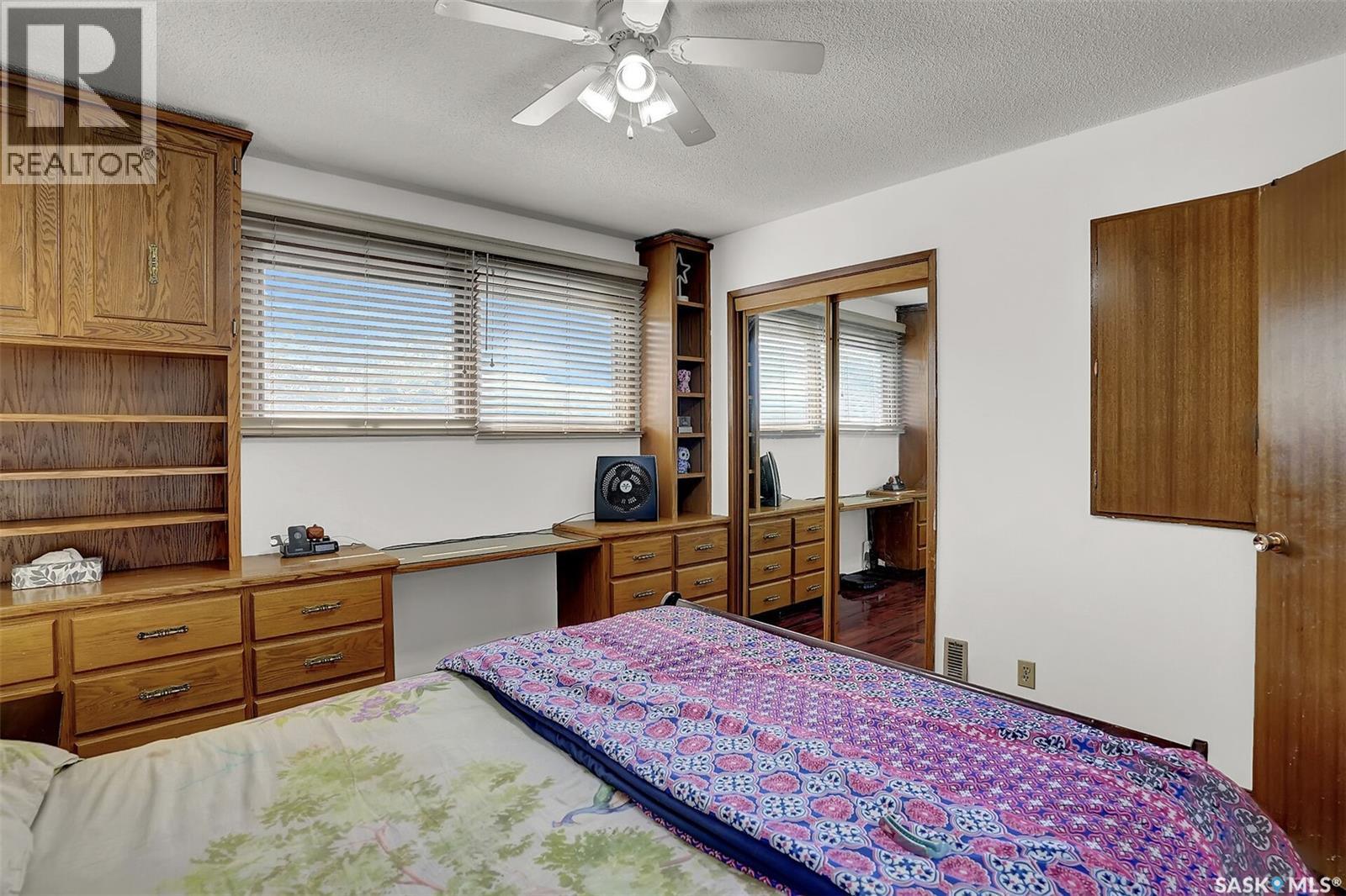 Photo 15 of 1540 9th Avenue E, Regina SK