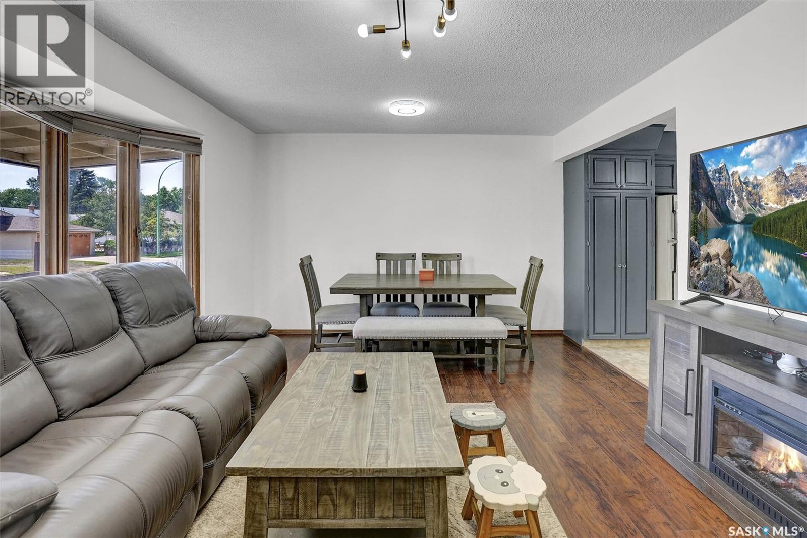 Photo 7 of 1540 9th Avenue E, Regina SK