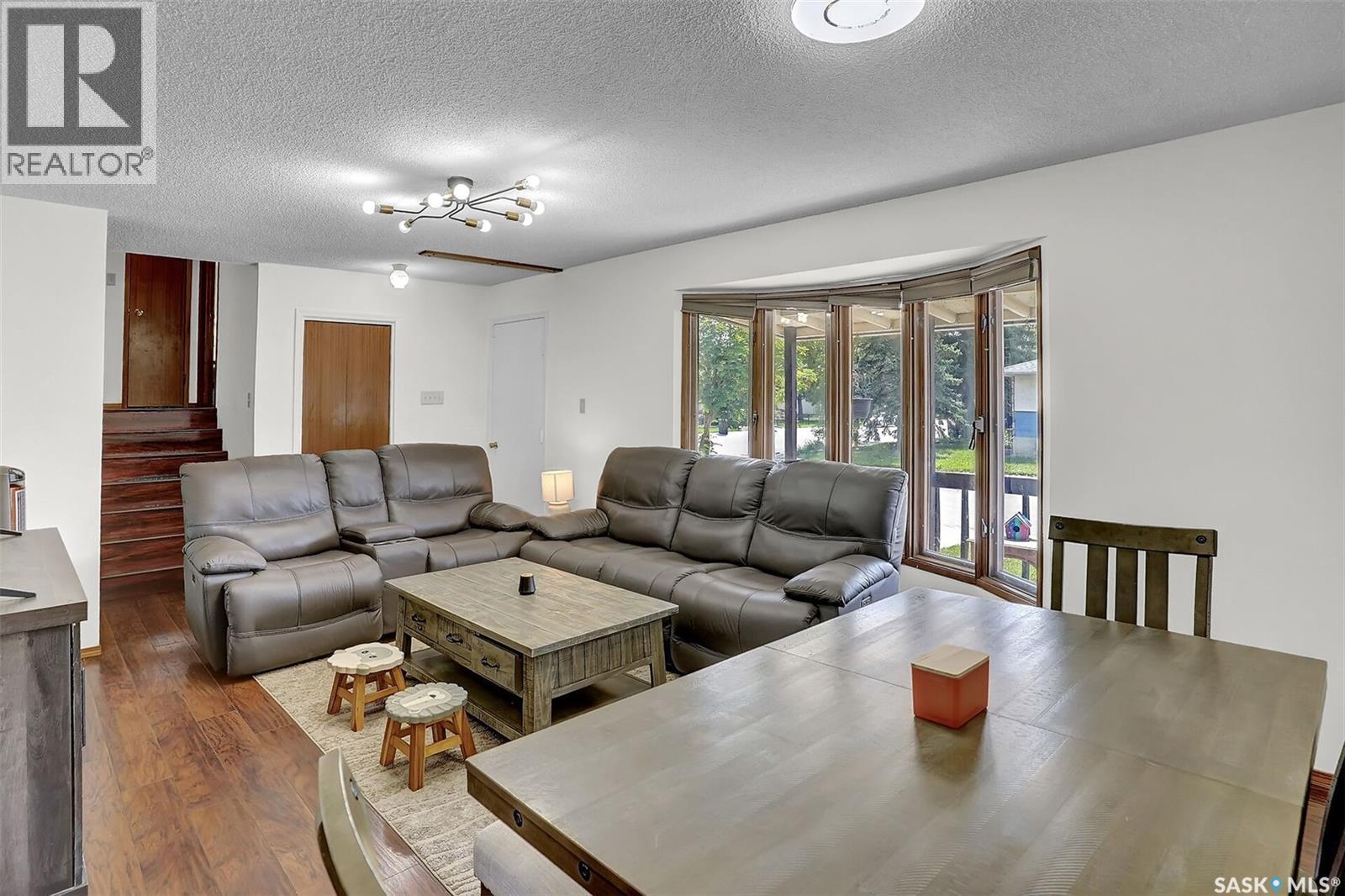 Photo 8 of 1540 9th Avenue E, Regina SK
