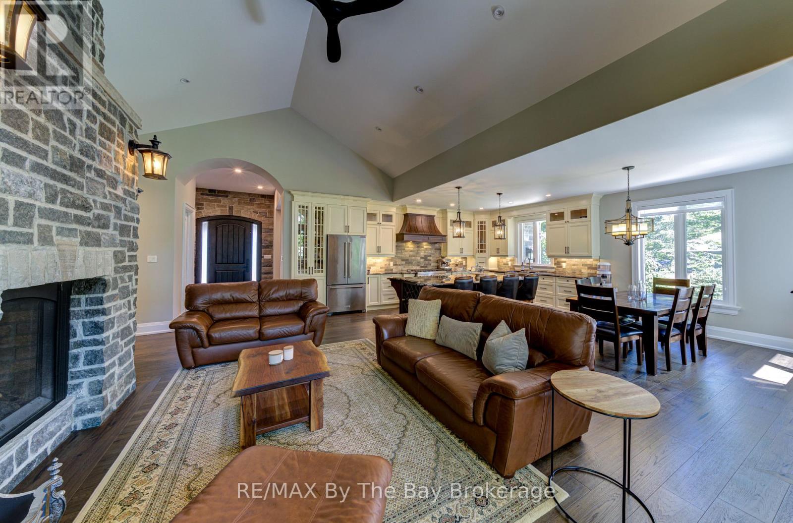 Photo 37 of 833 Eastdale Drive, Wasaga Beach ON