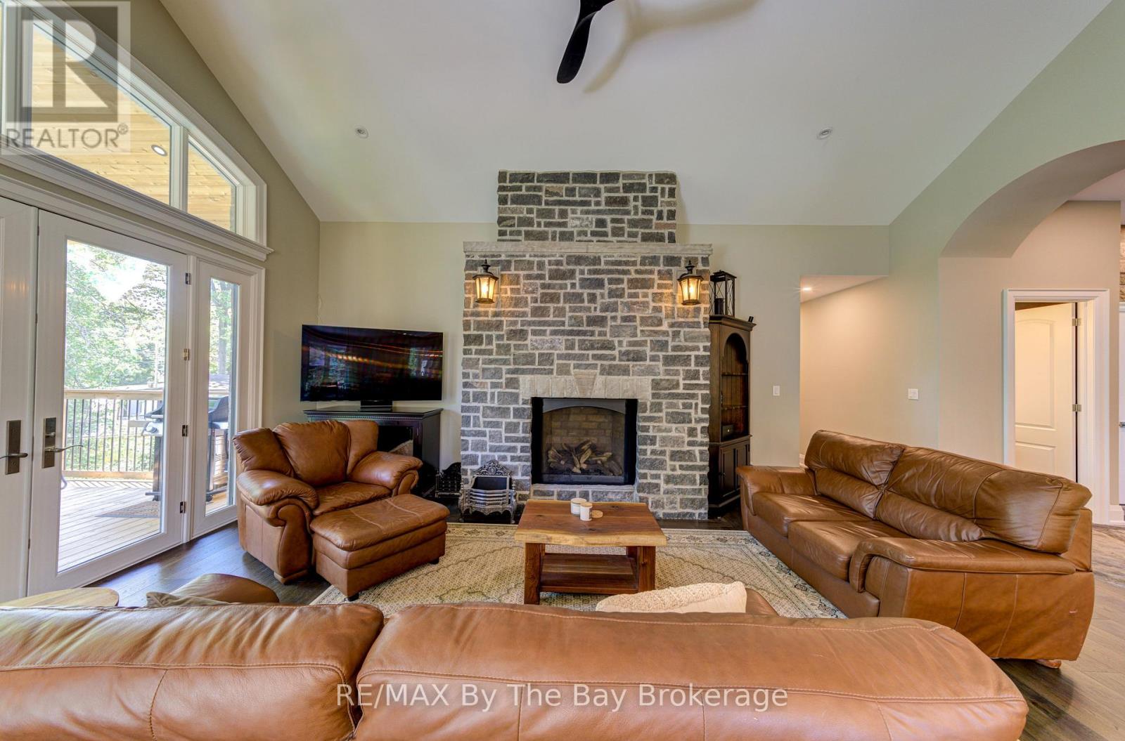 Photo 41 of 833 Eastdale Drive, Wasaga Beach ON