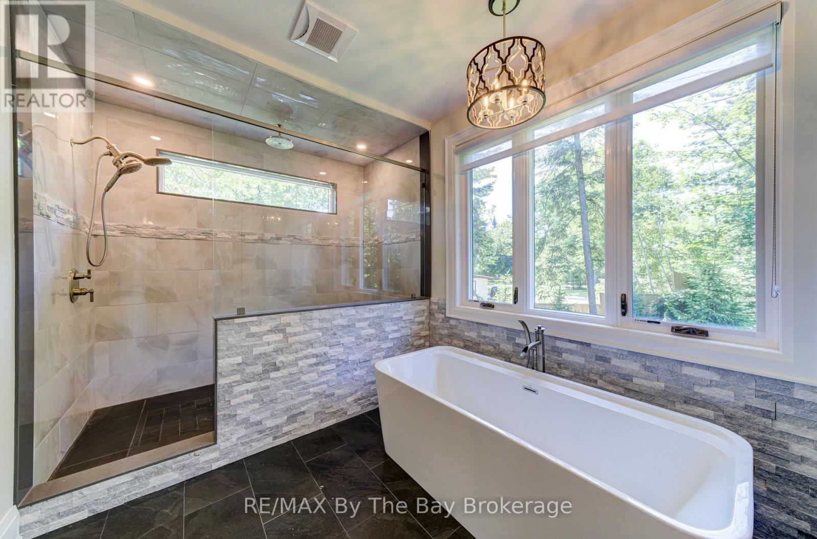 Photo 11 of 833 Eastdale Drive, Wasaga Beach ON