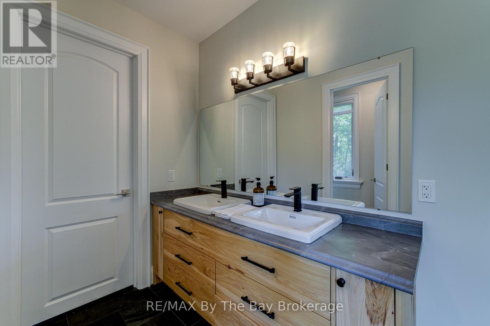 Photo 15 of 833 Eastdale Drive, Wasaga Beach ON