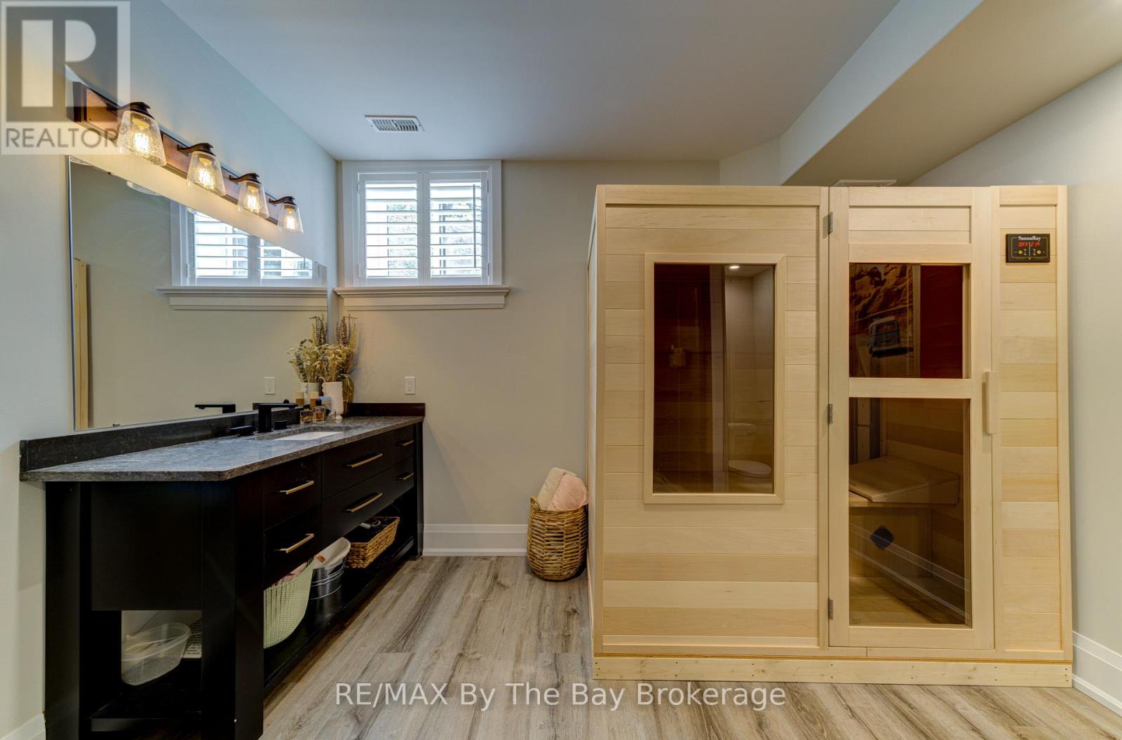 Photo 26 of 833 Eastdale Drive, Wasaga Beach ON
