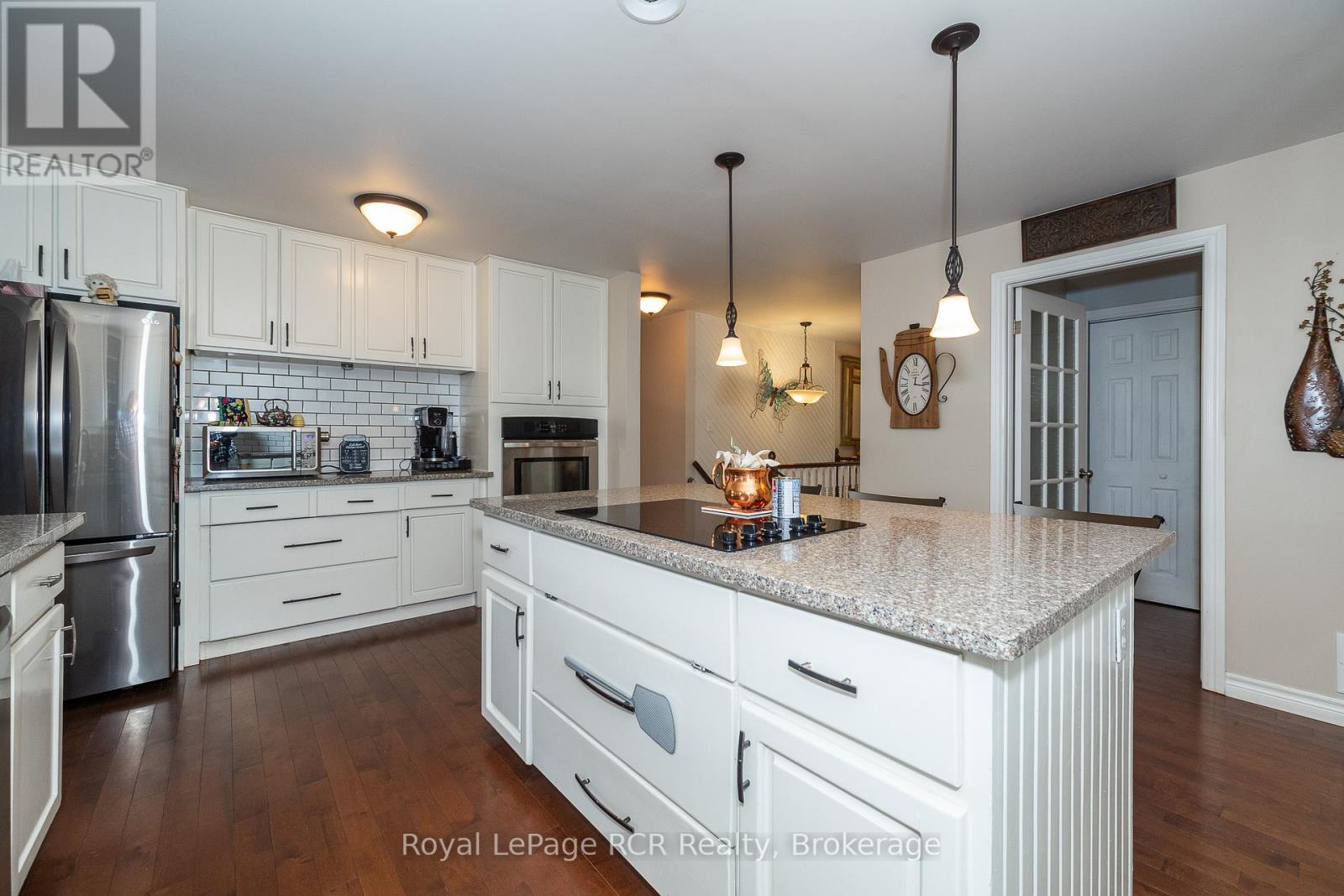 Photo 31 of 113 Glenwood Place, West Grey ON