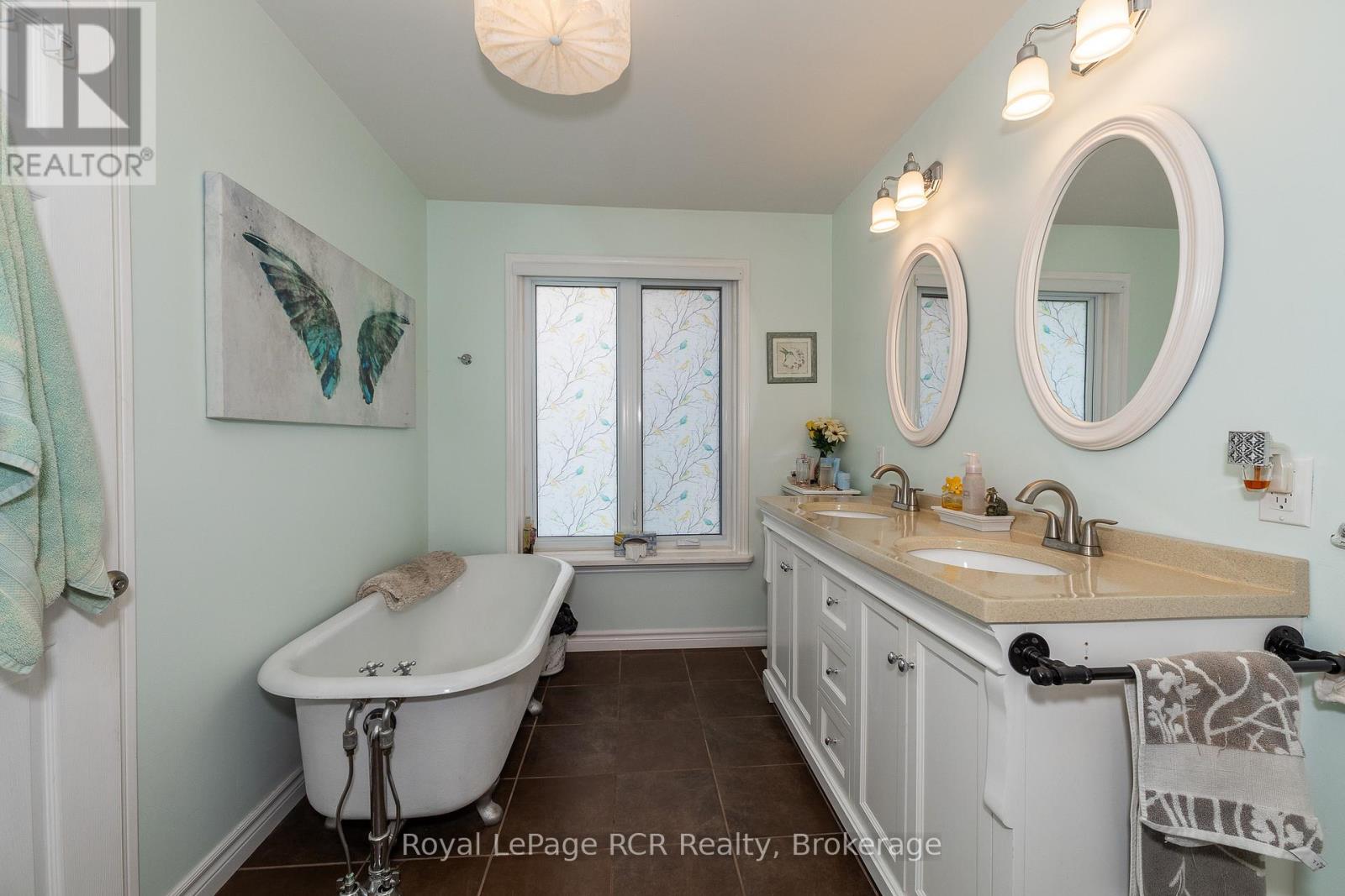 Photo 15 of 113 Glenwood Place, West Grey ON