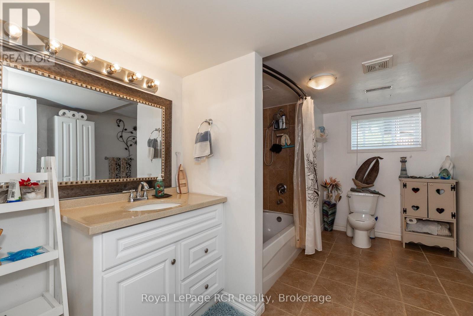 Photo 42 of 113 Glenwood Place, West Grey ON