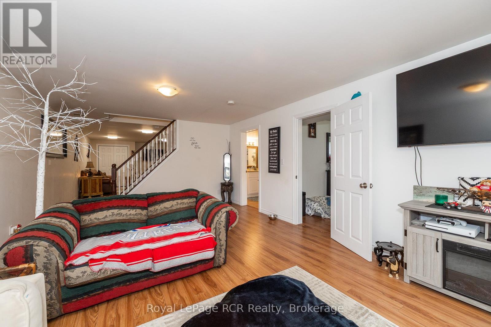 Photo 11 of 113 Glenwood Place, West Grey ON