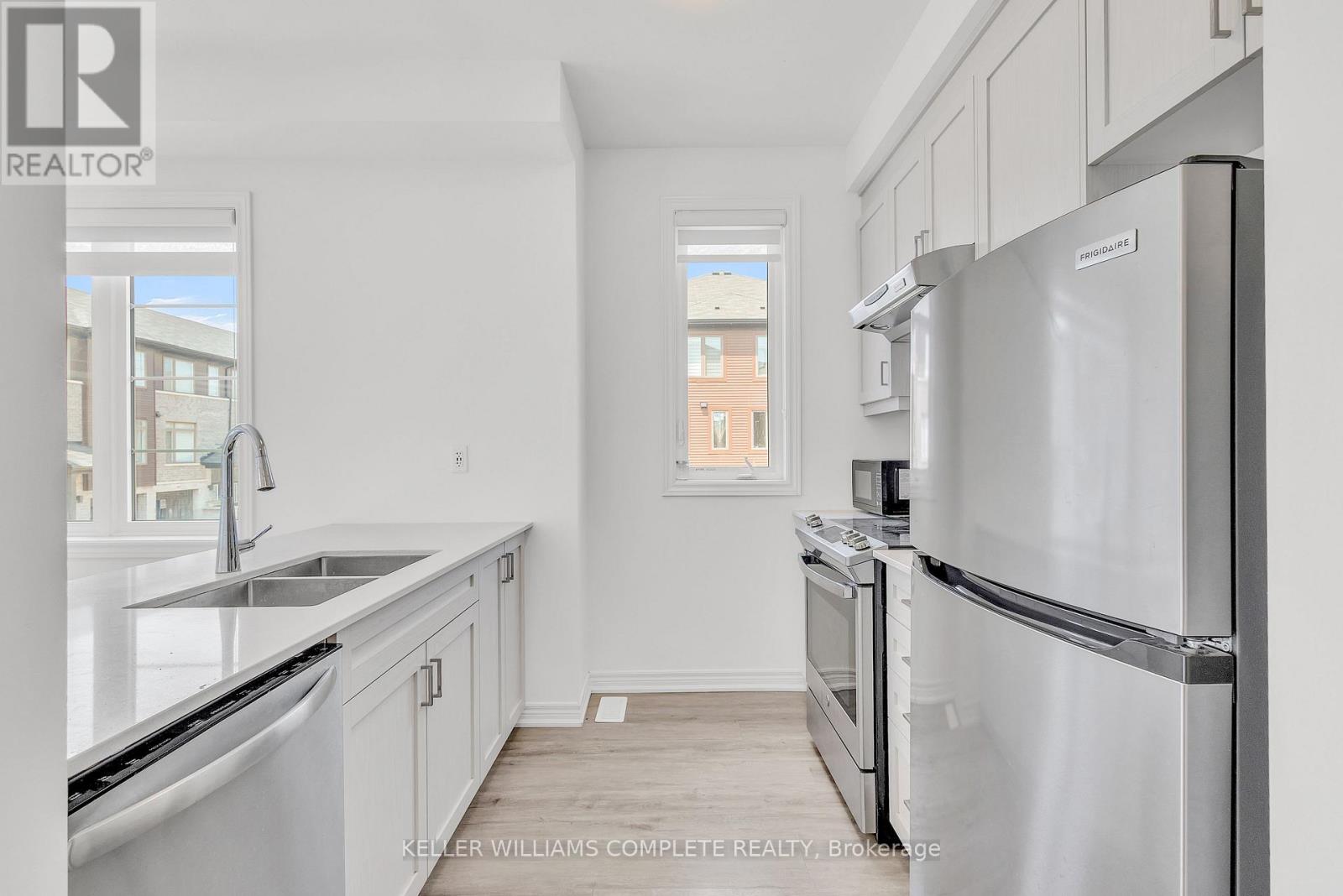 Photo 15 of 72 575 Woodward Avenue, Hamilton ON