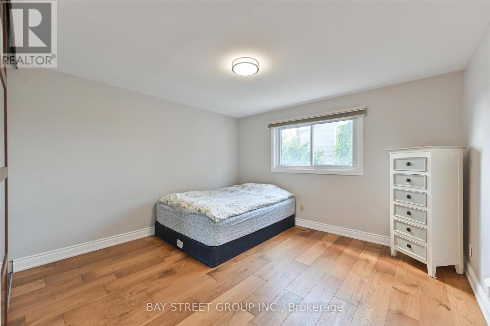 Photo 13 of 378 East 24th Street, Hamilton ON
