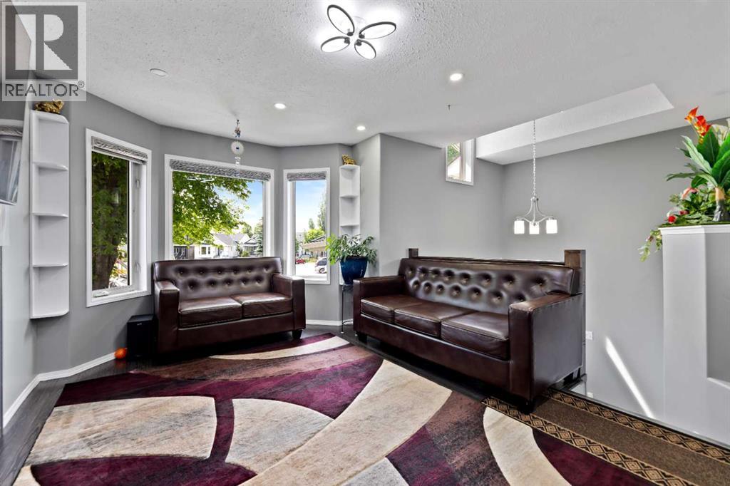 Photo 24 of 265 Martinglen Way Ne, Calgary AB
