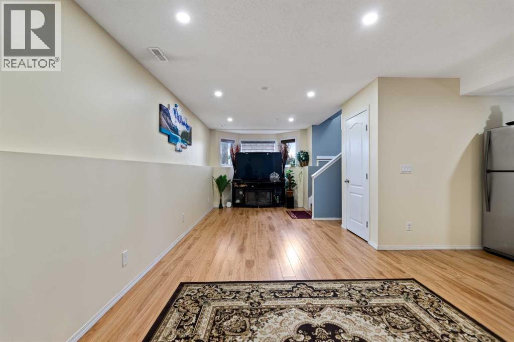 Photo 33 of 265 Martinglen Way Ne, Calgary AB