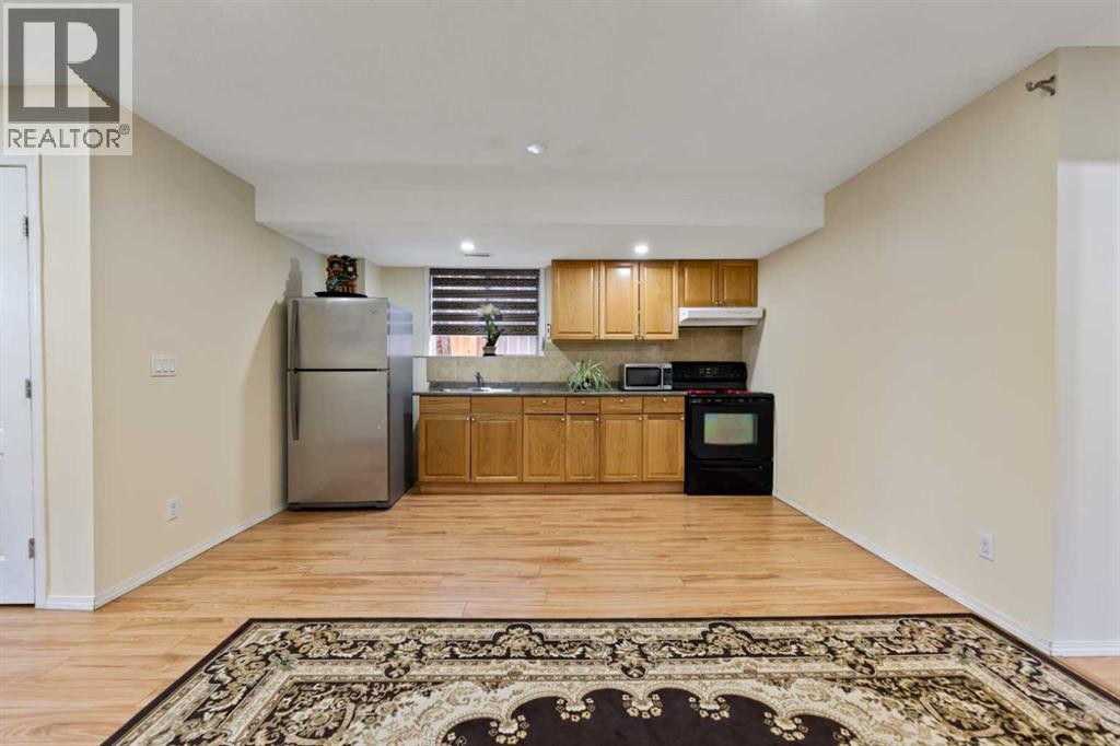 Photo 7 of 265 Martinglen Way Ne, Calgary AB