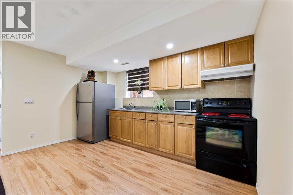 Photo 25 of 265 Martinglen Way Ne, Calgary AB