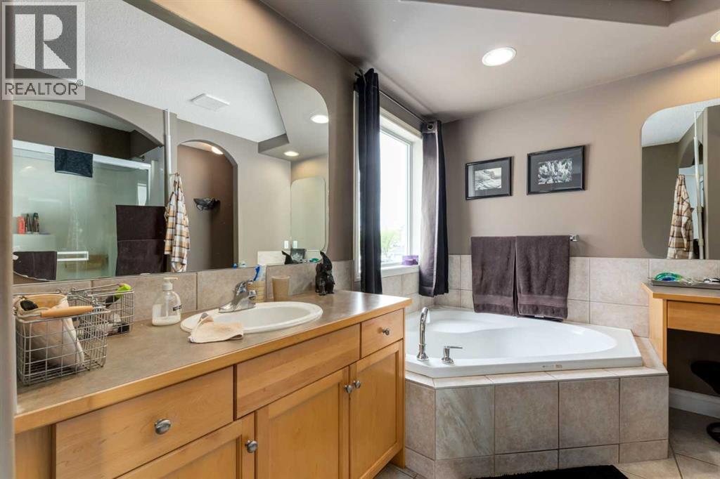 Photo 30 of 169 Tuscany Ridge Park Nw, Calgary AB